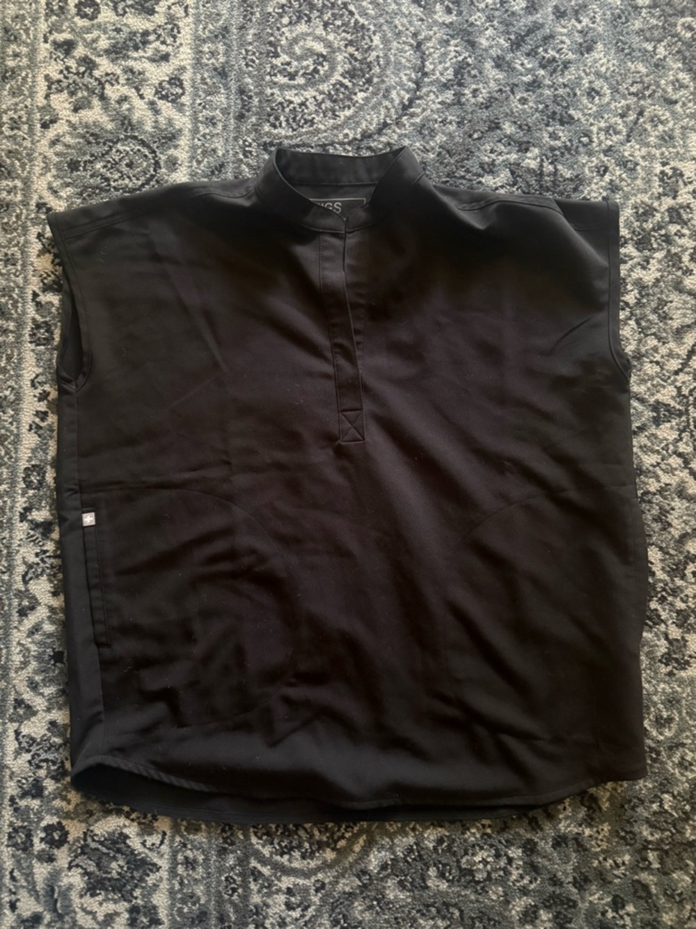 FIGS Women Black Rafaela Oversized Scrub Top XS